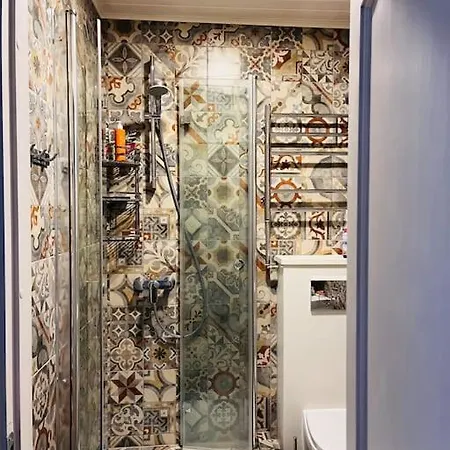 Bright And Cozy Old Town Studio! *